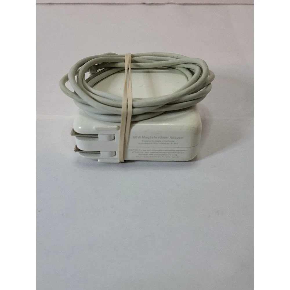 Apple A1344 60W MagSafe Power Adapter for‎ MacBook and MacBook Pro